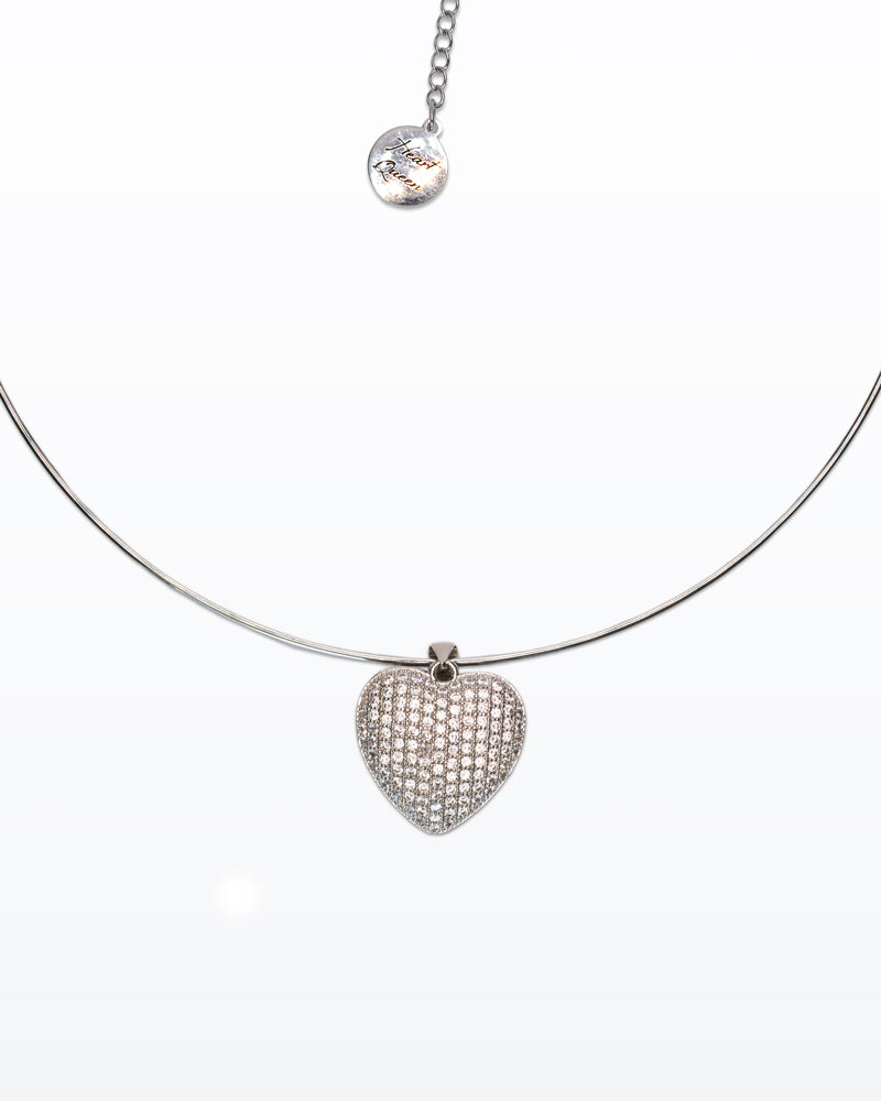 Silver Heartbeat – Choker rigido con cuore pavé brillante