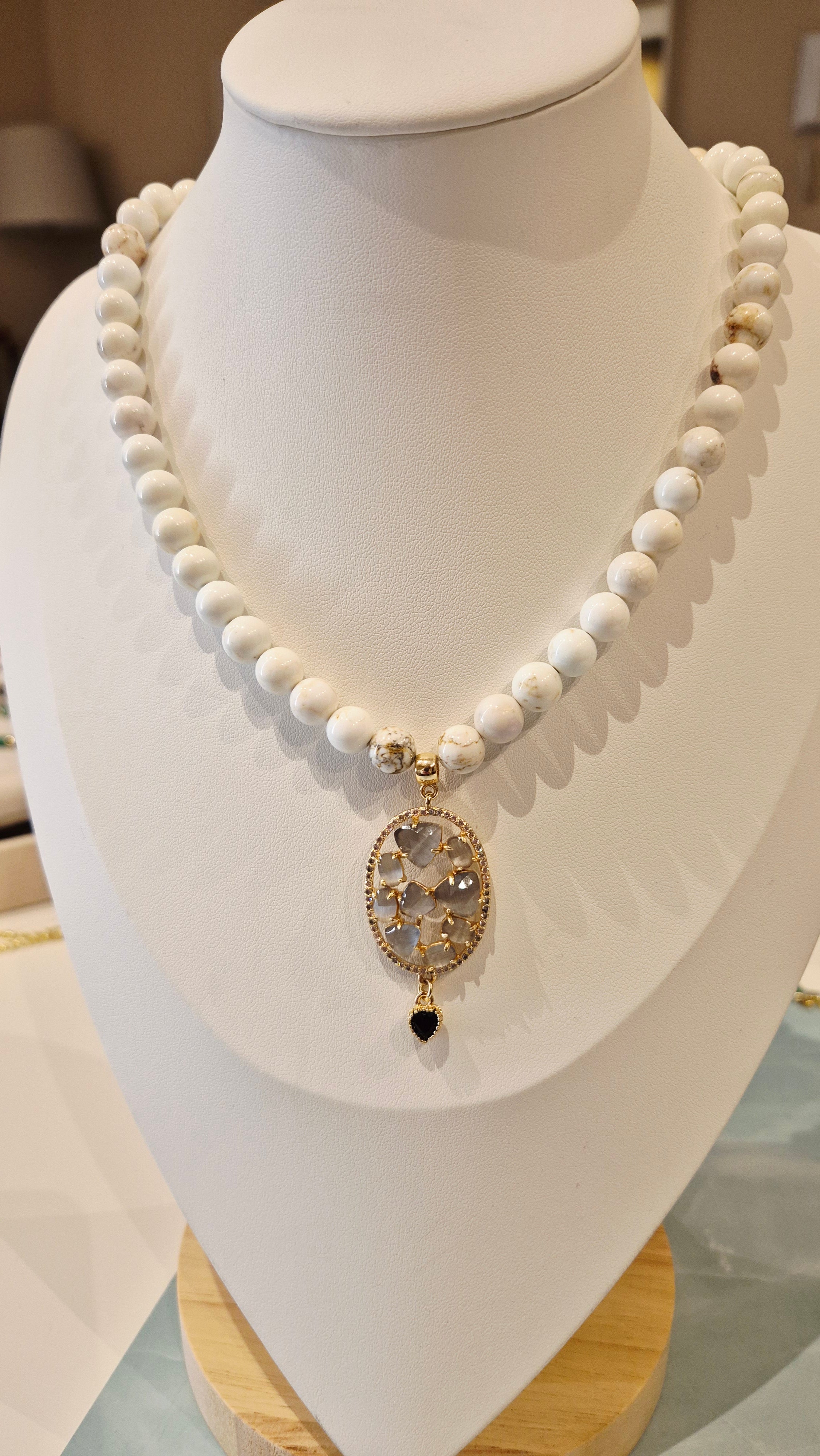 Elizabeth Pearl Necklace
